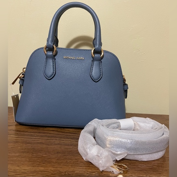 MICHAEL KORS
Veronica Extra-Small Saffiano Leather Crossbody Bag - Picture 5 of 11